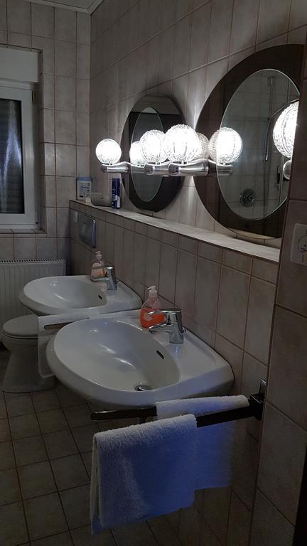 Gaestezimmer Junglas Bornheim  Εξωτερικό φωτογραφία